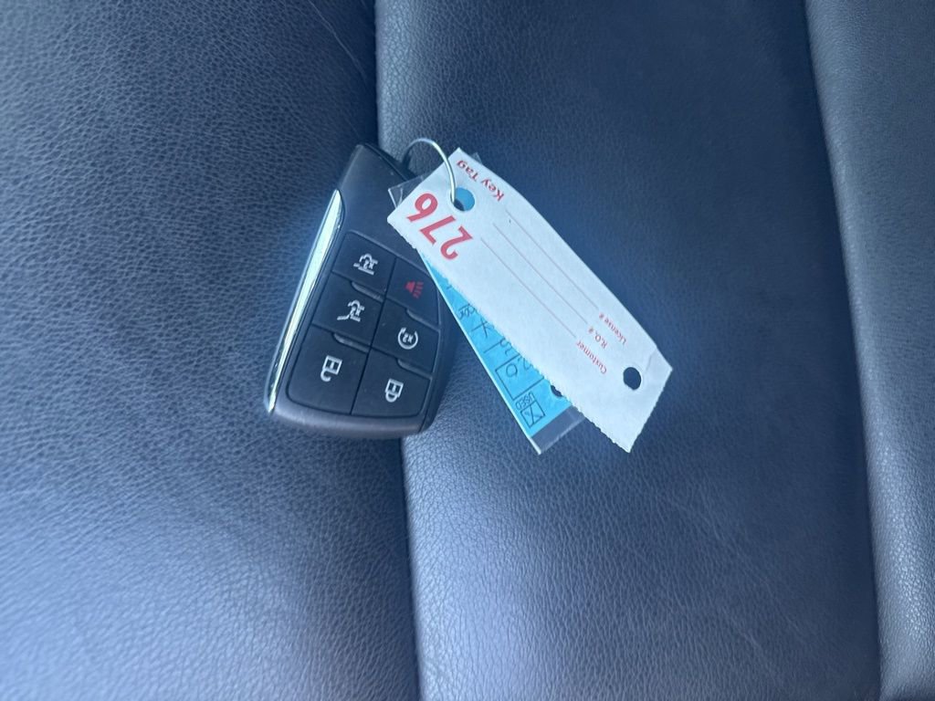 Used 2025 Chevrolet Suburban Z71 image 6