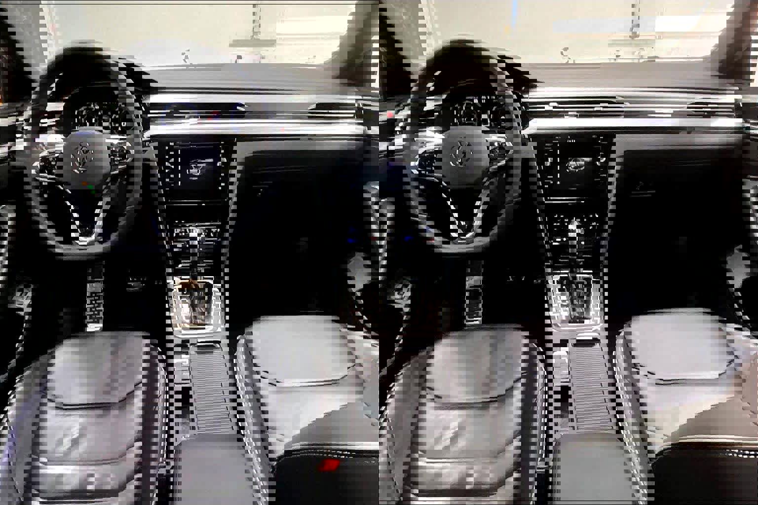 Used 2022 Volkswagen Arteon SEL w/ Black Wheel Package image 16