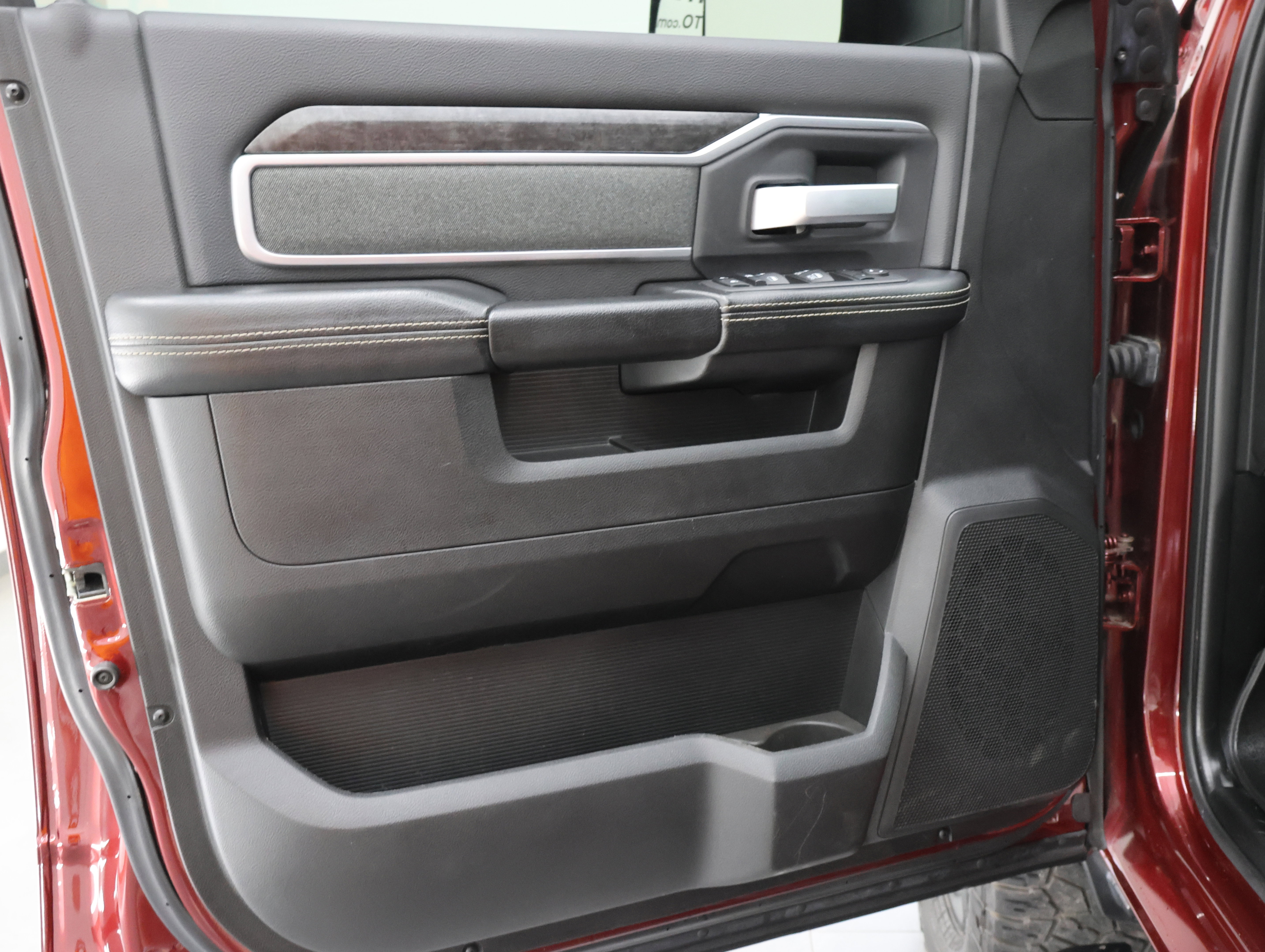 Used 2022 RAM 2500 Big Horn w/ Night Edition AWD/4WD image 38
