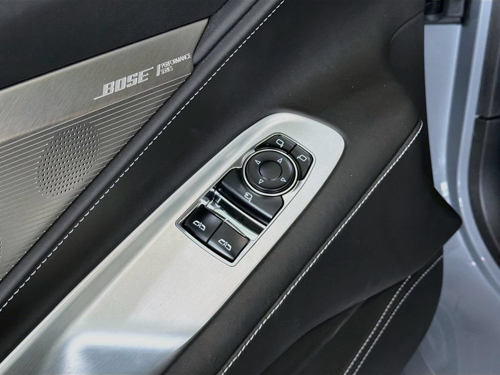 Used 2025 Chevrolet Corvette Z06 RWD image 31