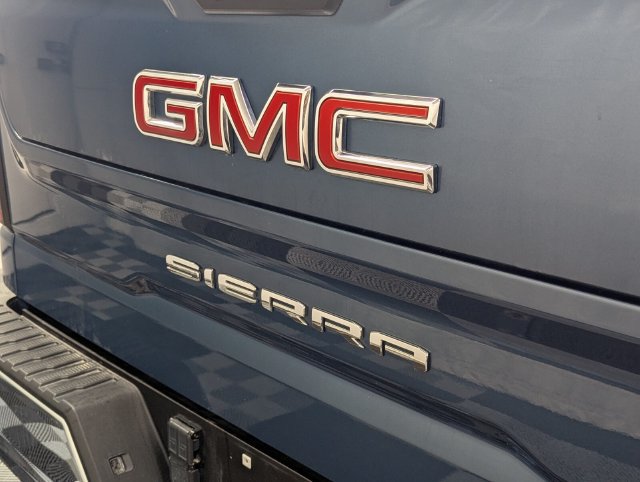 Used 2024 GMC Sierra 1500 SLT w/ SLT Premium Plus Package AWD/4WD image 7