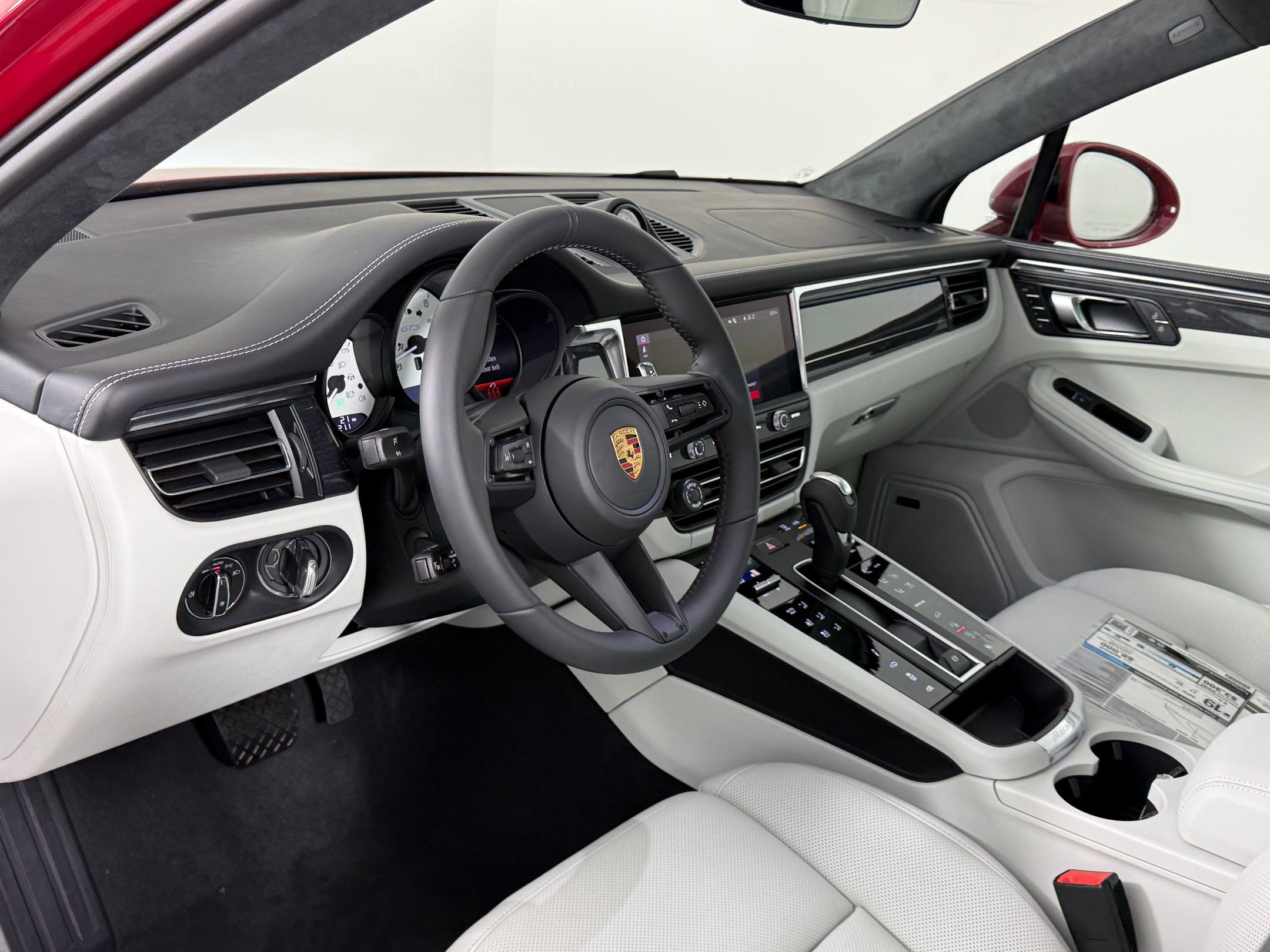 New 2026 Porsche Macan GTS AWD/4WD image 4