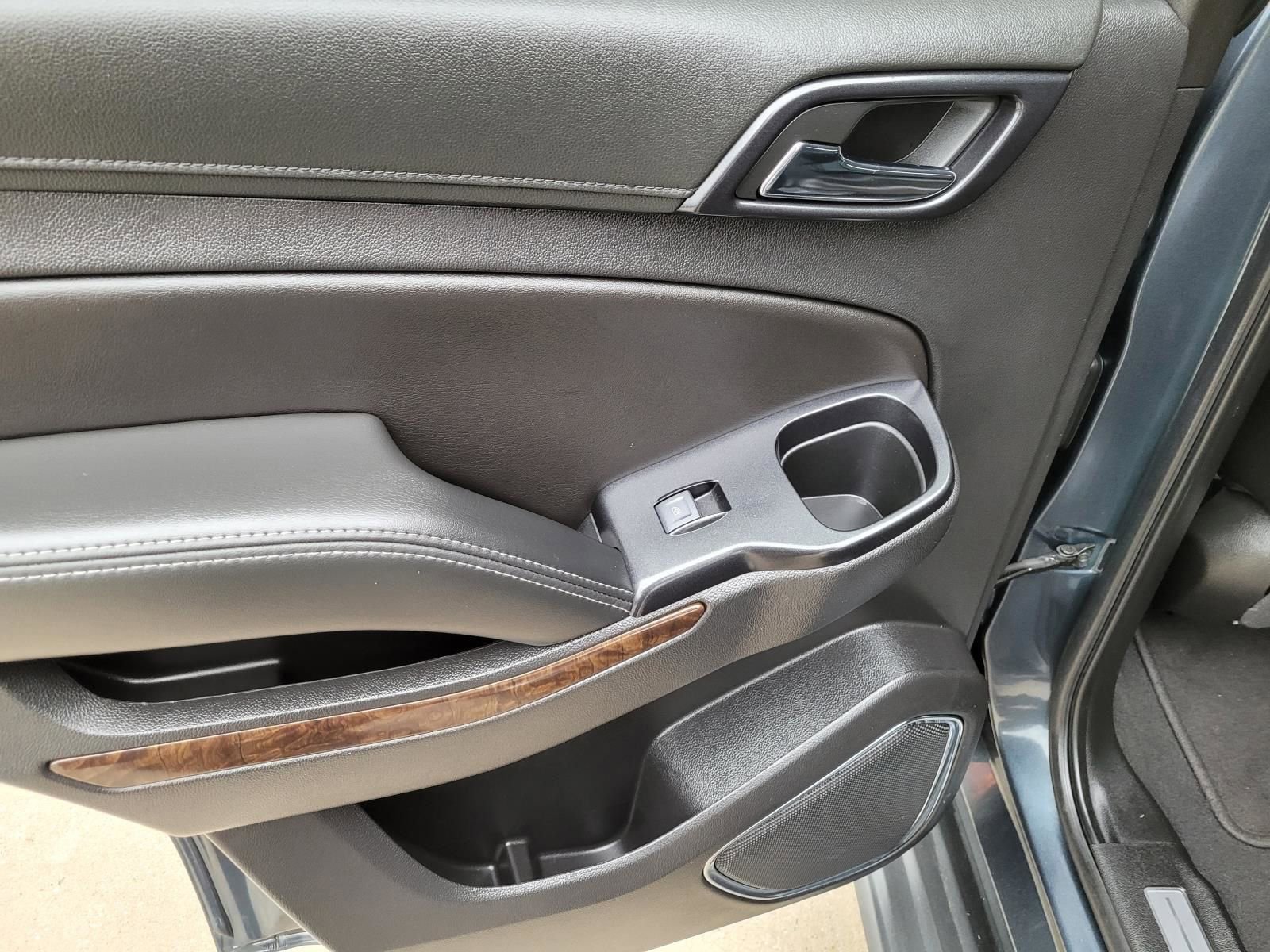 Used 2020 Chevrolet Tahoe LT image 18