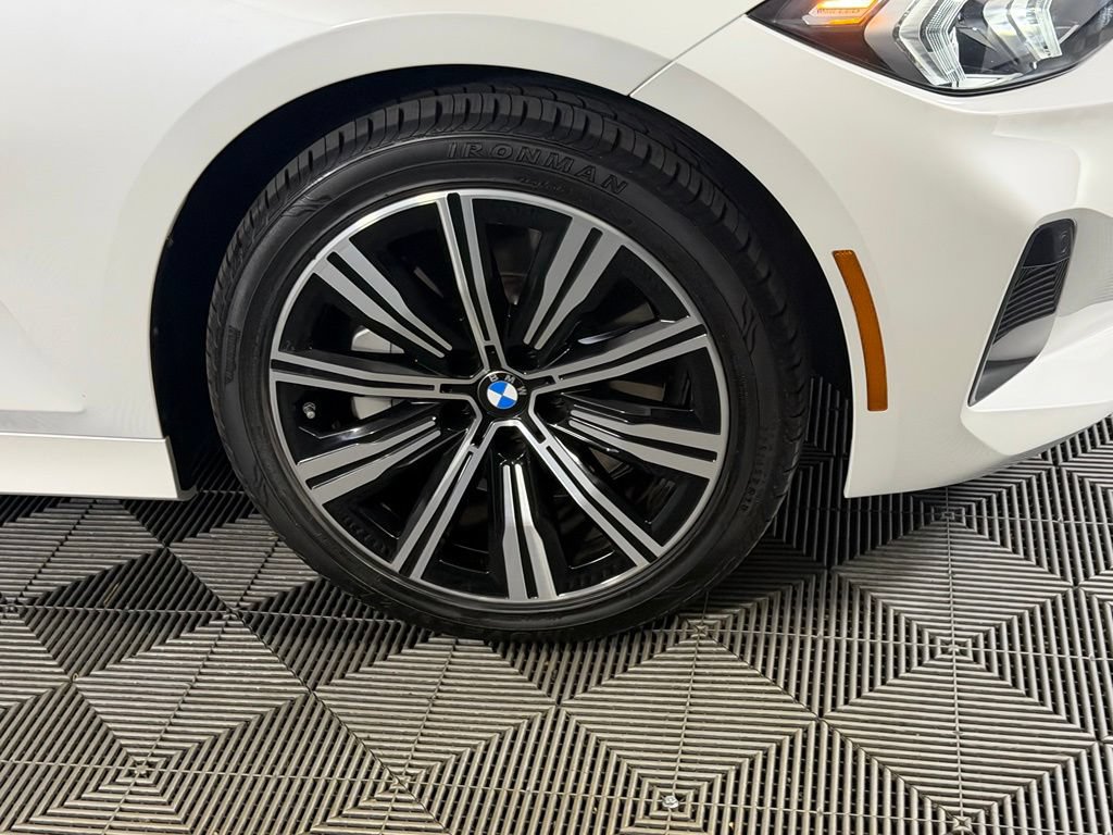 Used 2025 BMW 330i xDrive Sedan AWD/4WD image 11