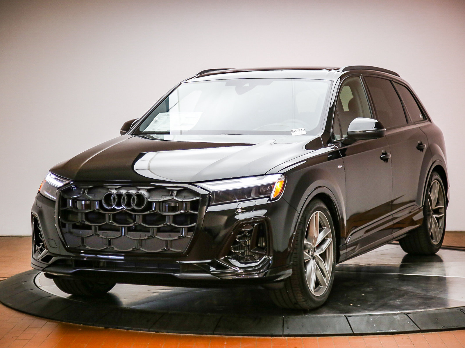New 2026 Audi Q7 3.0T Prestige