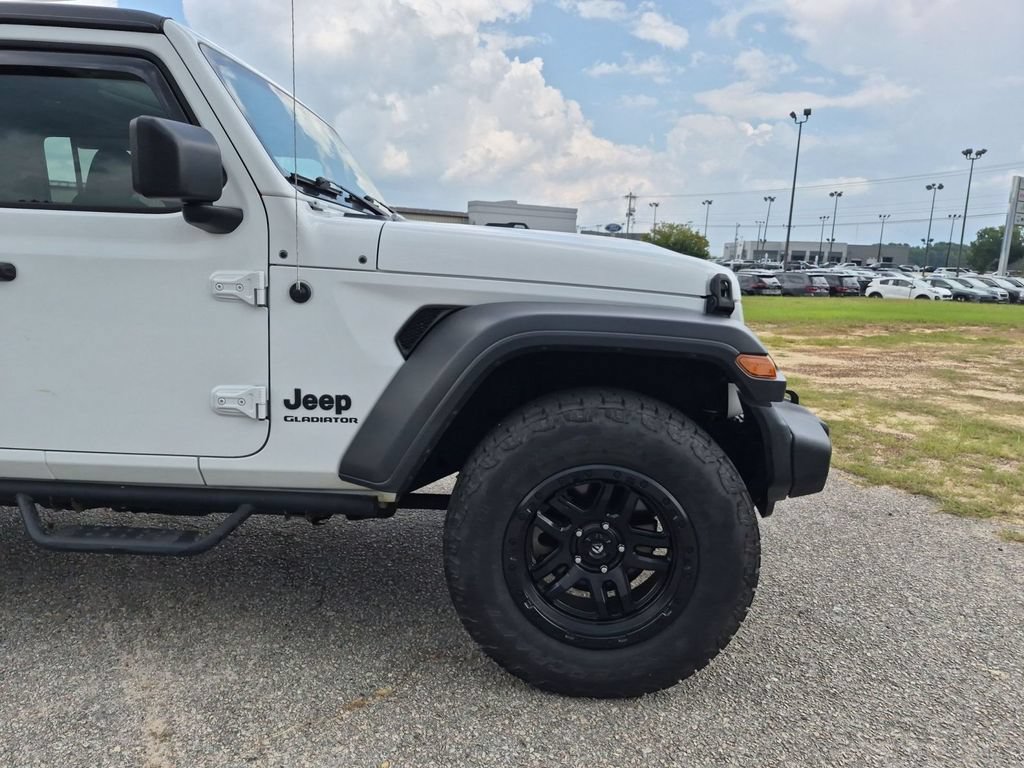 Used 2021 Jeep Gladiator Sport w/ Trailer Tow Package AWD/4WD image 11