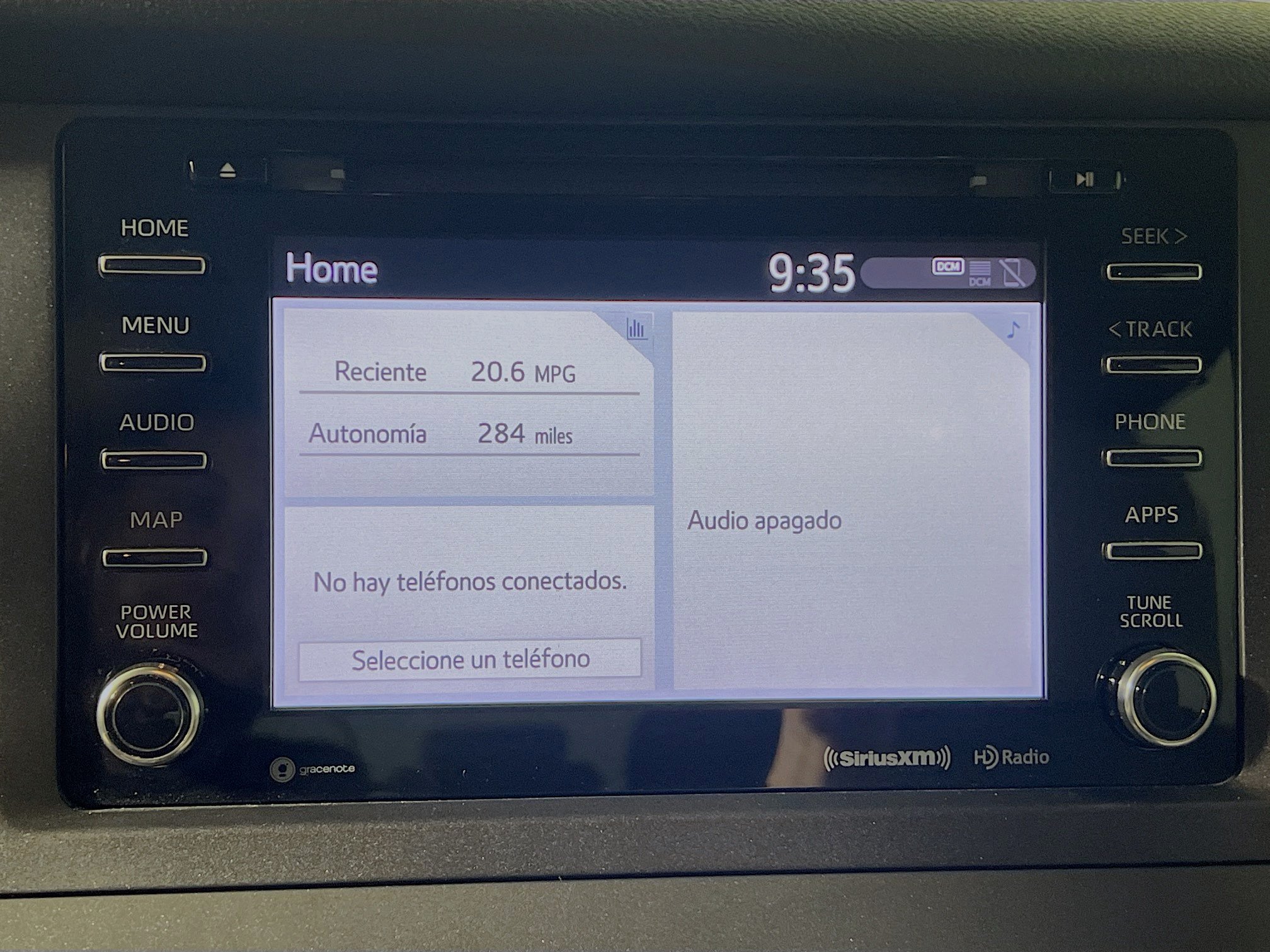 Used 2020 Toyota Sienna LE w/ LE Preferred Package FWD image 27