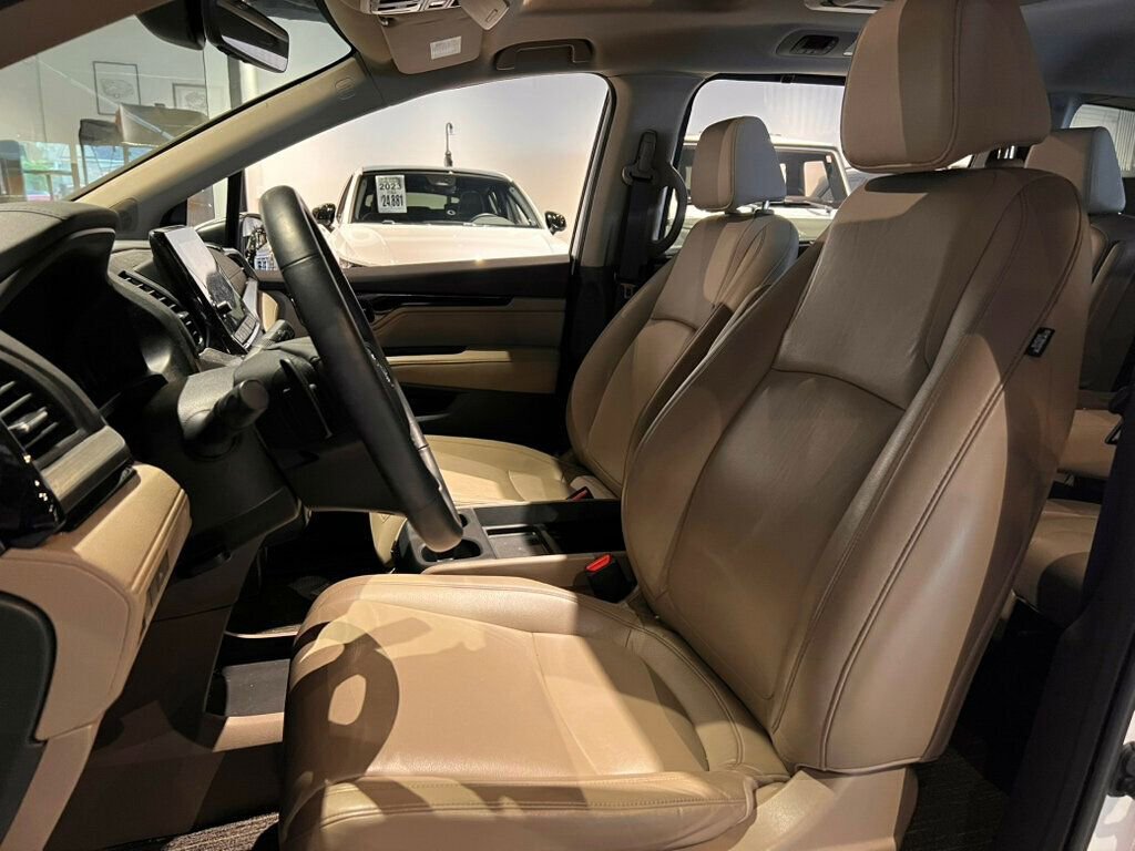 Used 2023 Honda Odyssey Touring image 9