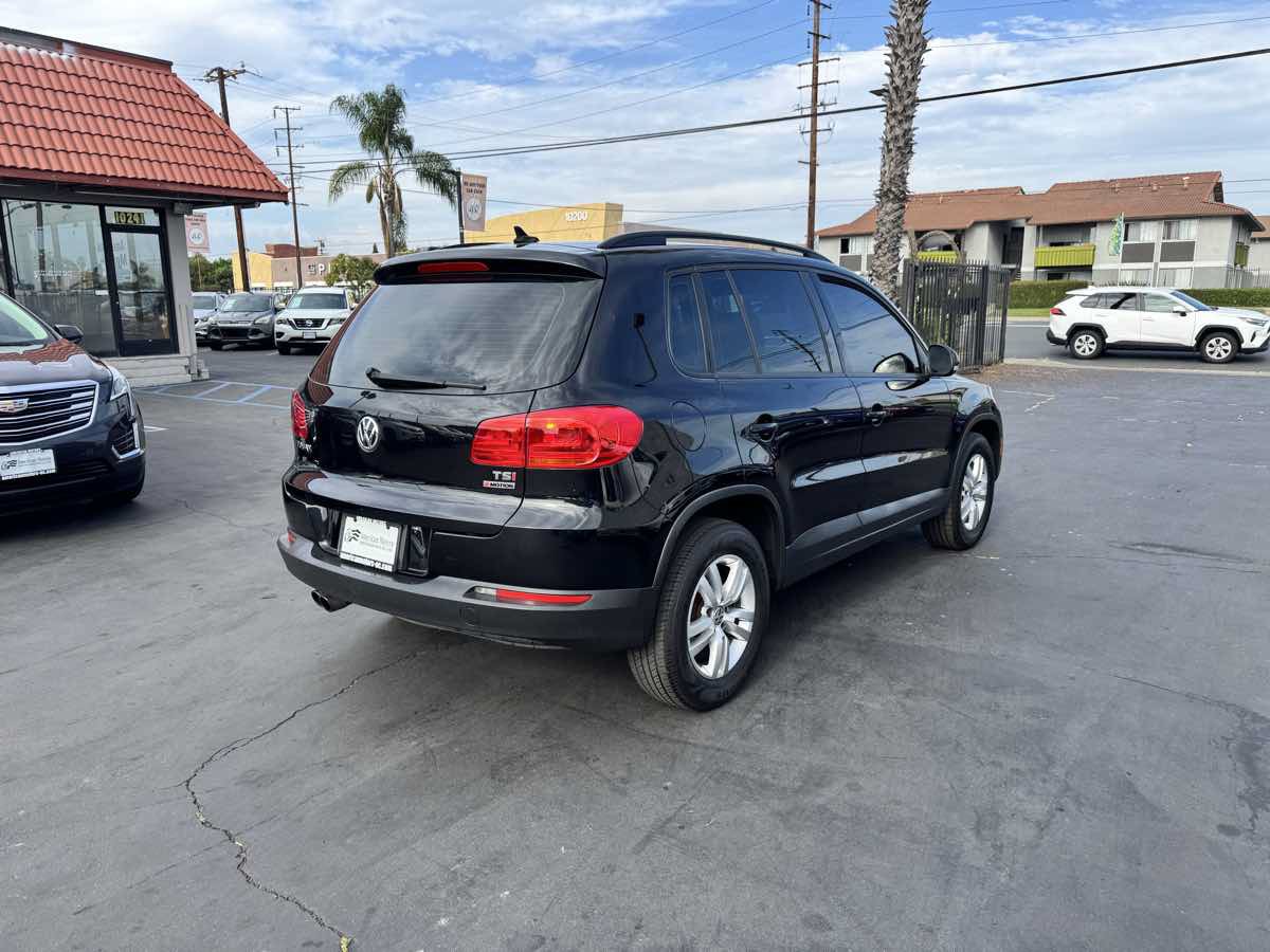 Used 2017 Volkswagen Tiguan S AWD/4WD image 6
