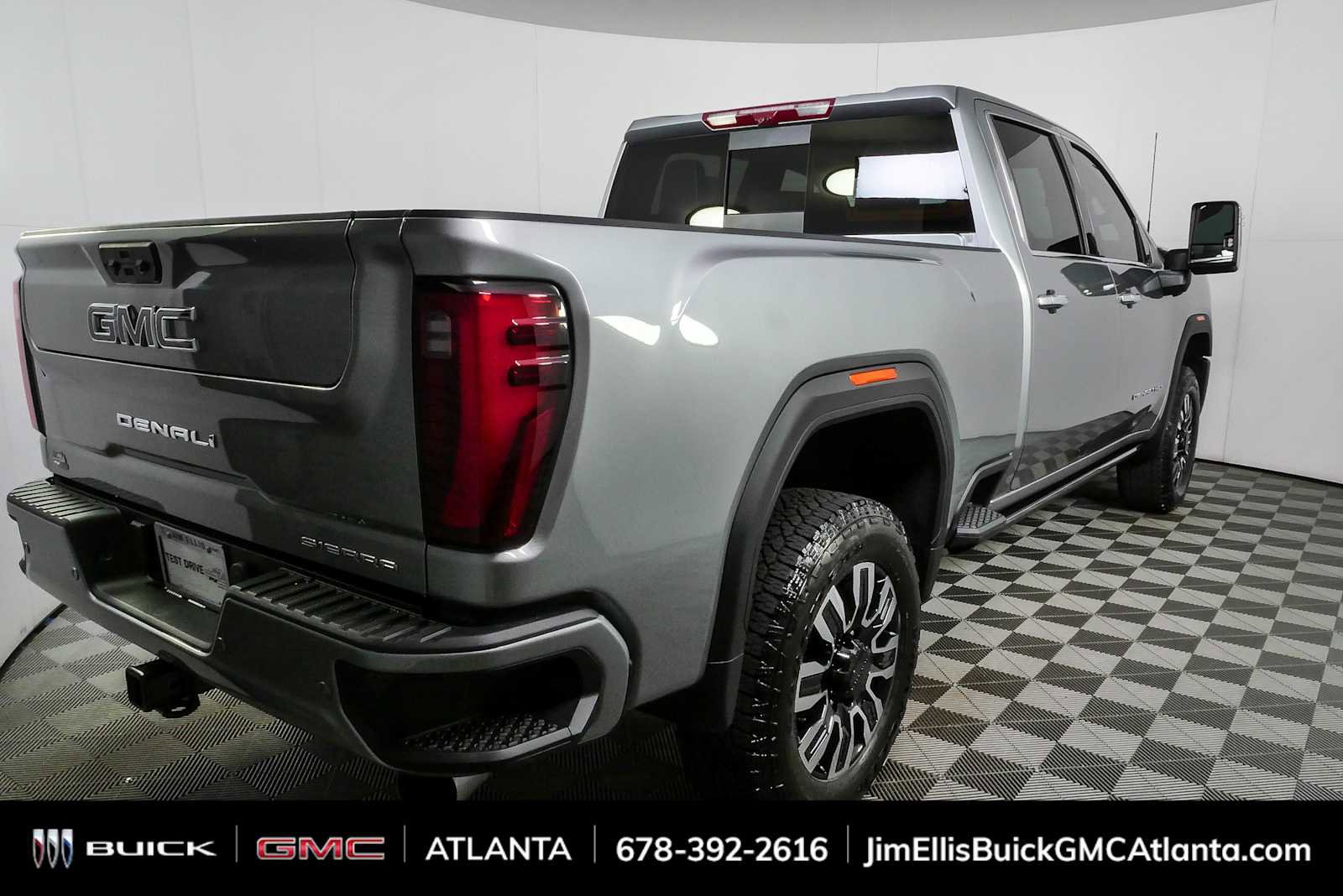 New 2026 GMC Sierra 2500 Denali Ultimate AWD/4WD image 3