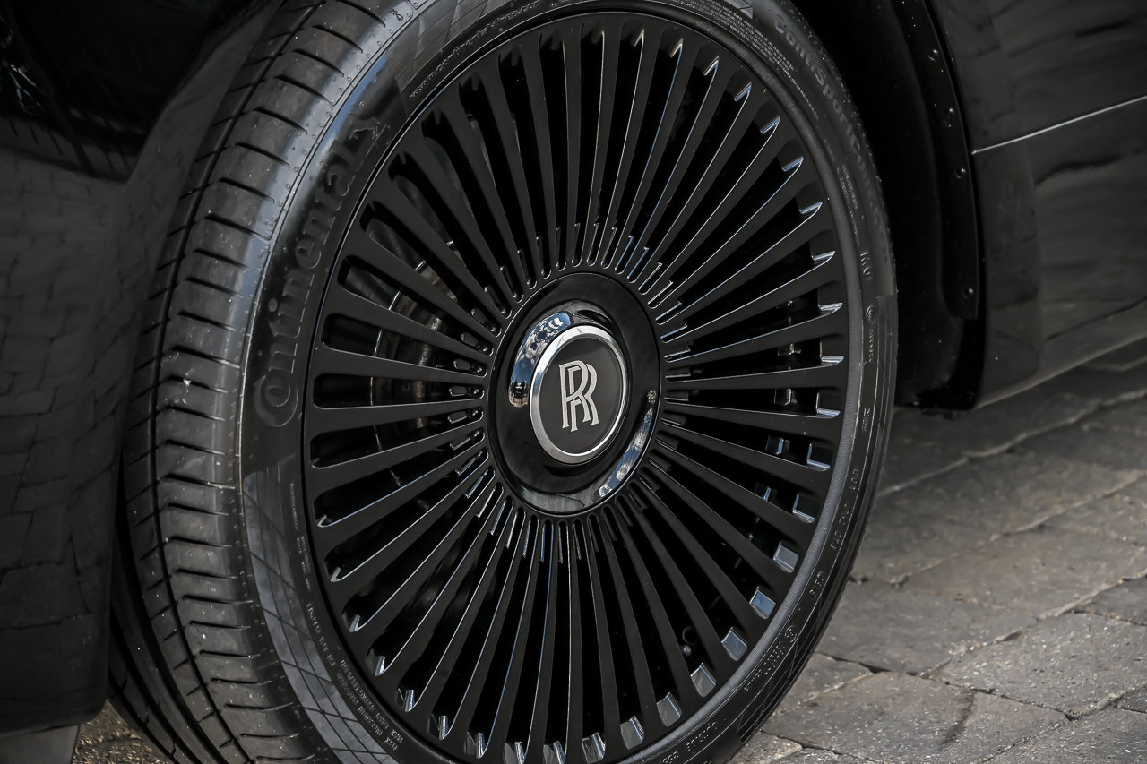 Used 2015 Rolls-Royce Wraith RWD image 8