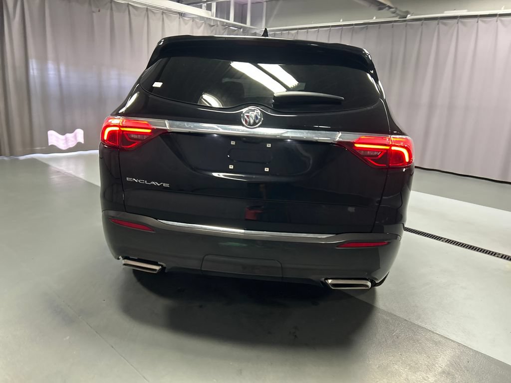 Used 2024 Buick Enclave Essence w/ Technology Package FWD image 6