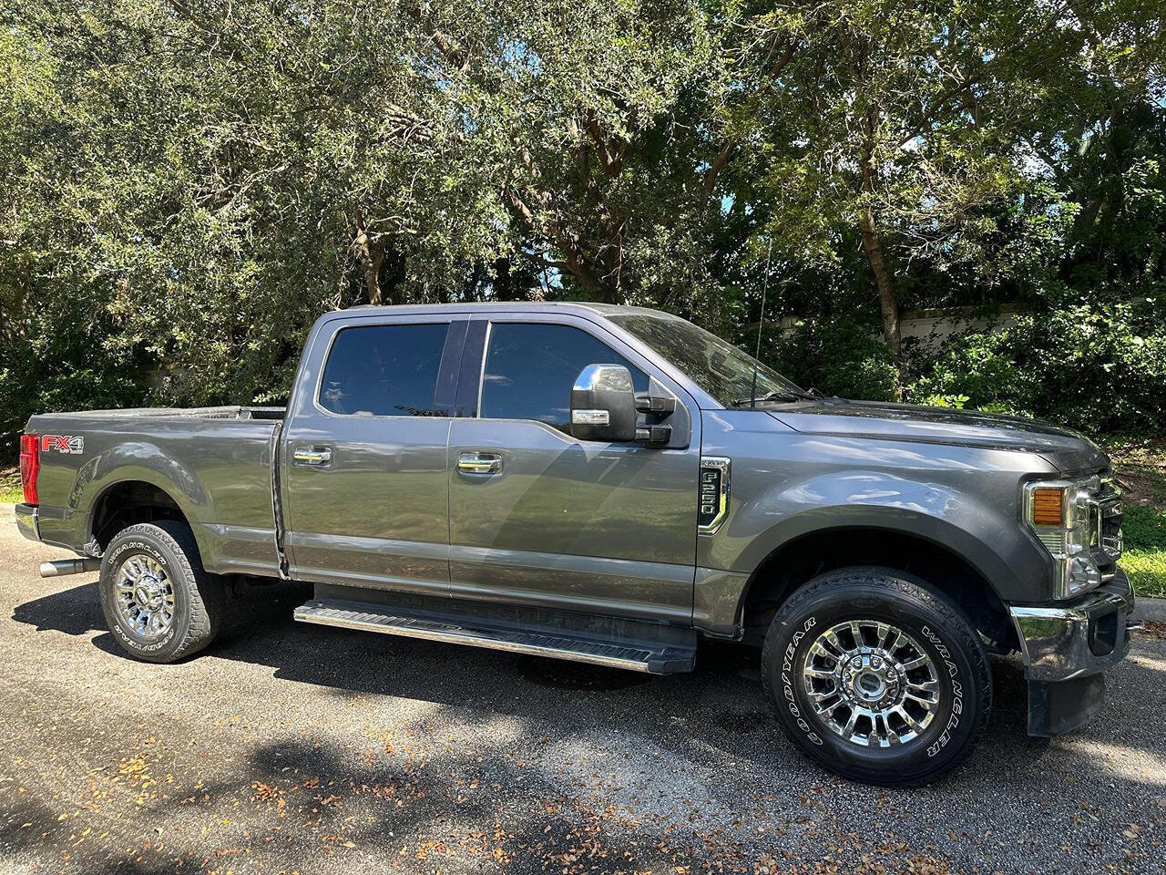 Used 2021 Ford F250 XLT w/ XLT Premium Package image 9