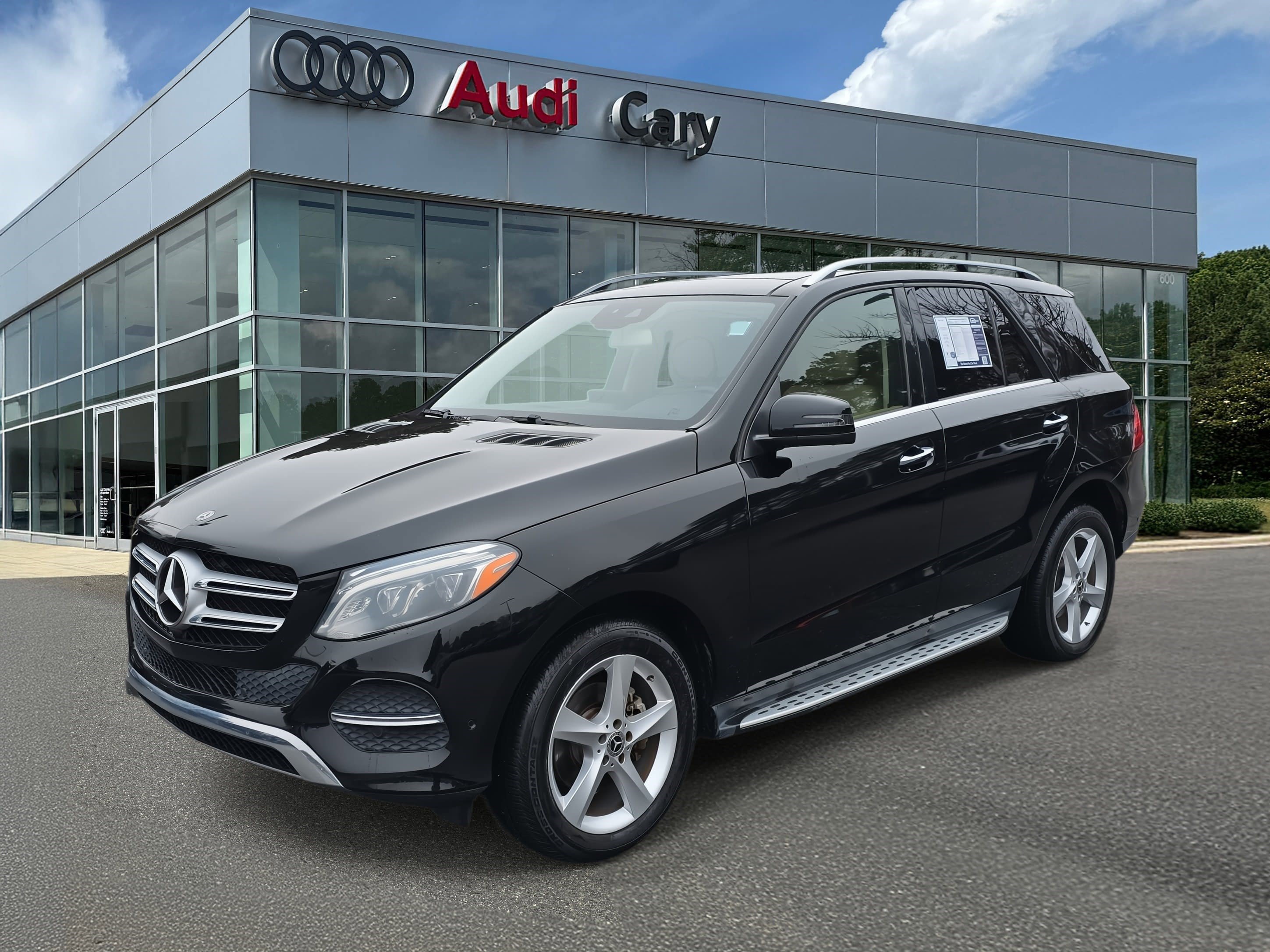 Used 2018 Mercedes-Benz GLE 350 4MATIC image 1