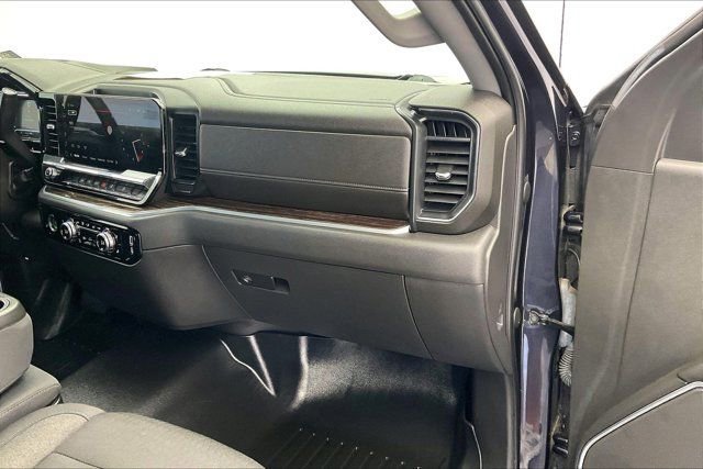 Used 2022 GMC Sierra 1500 Elevation w/ X31 Off-Road Package AWD/4WD image 15