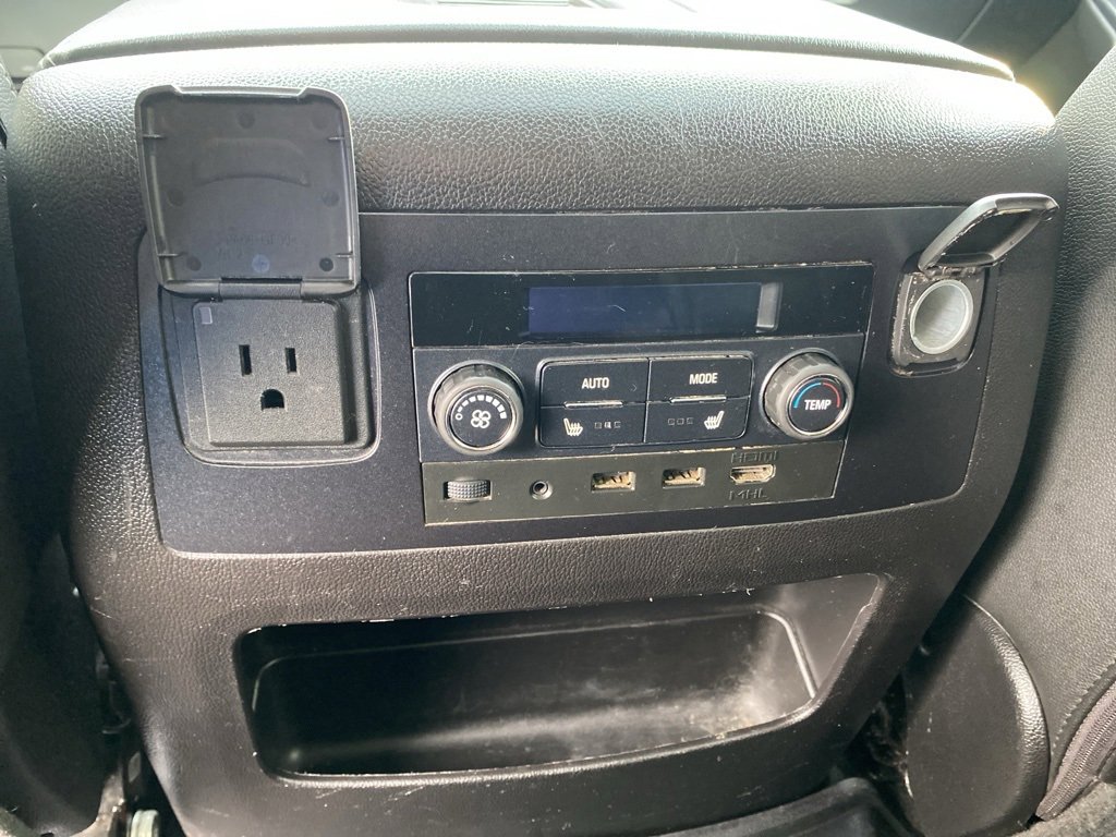 Used 2018 Chevrolet Suburban Premier image 24
