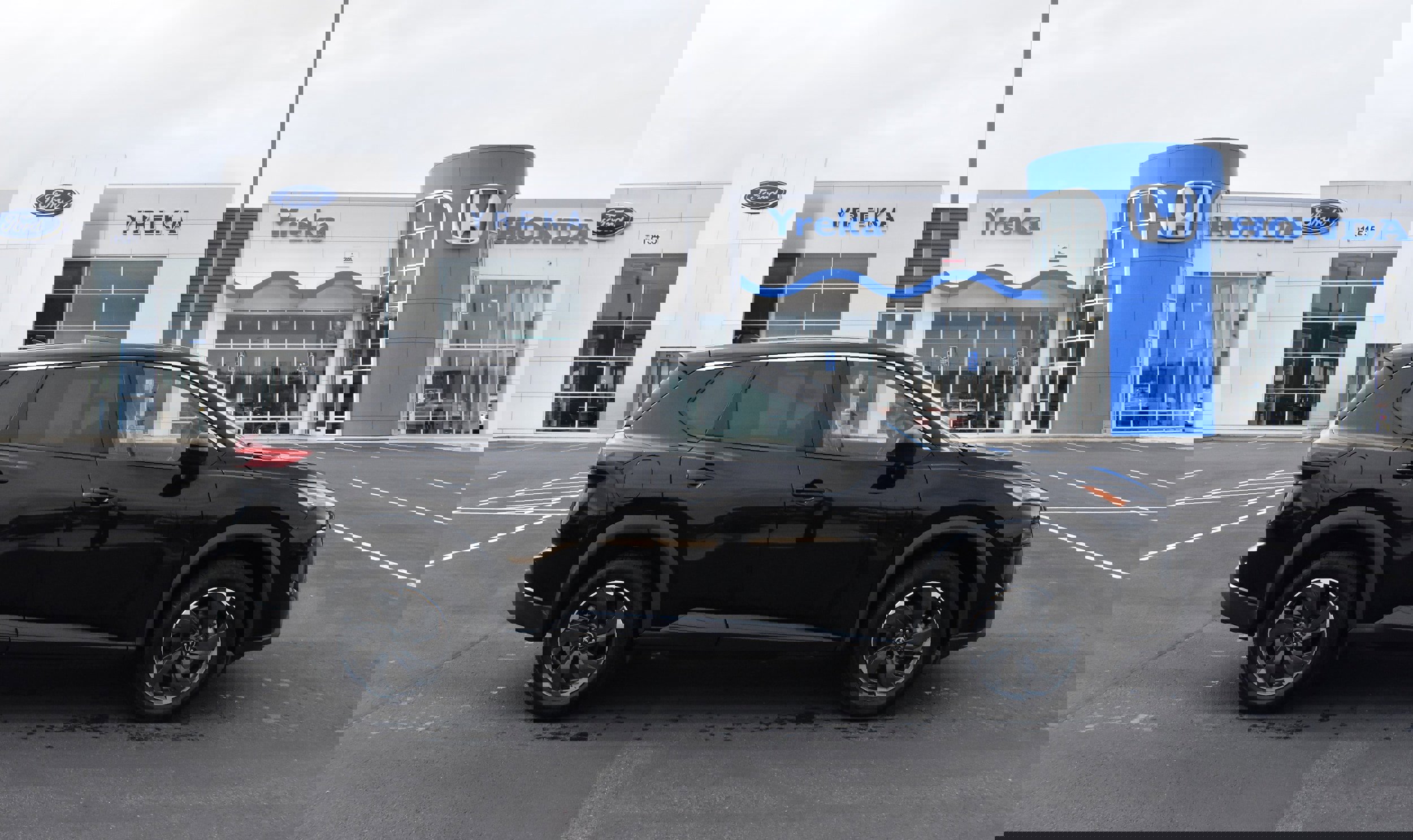 Used 2024 Nissan Rogue SV image 1