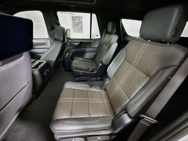 Used 2026 Chevrolet Tahoe High Country AWD/4WD image 25