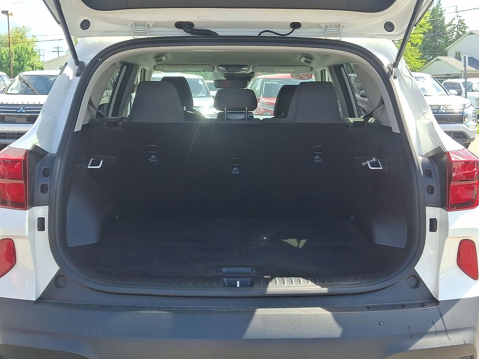 Used 2023 Kia Seltos LX AWD/4WD image 30