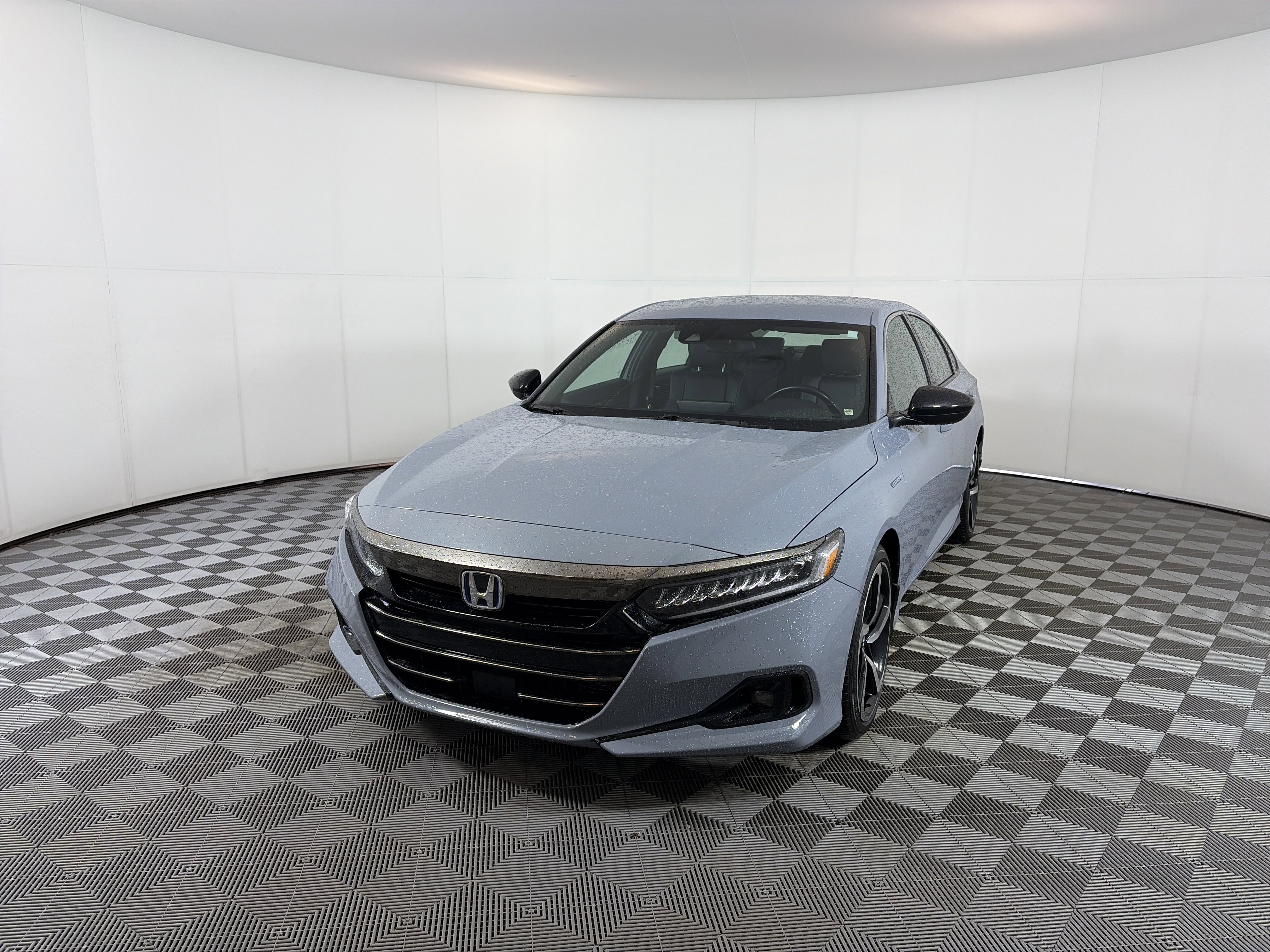 Used 2022 Honda Accord Sport image 2