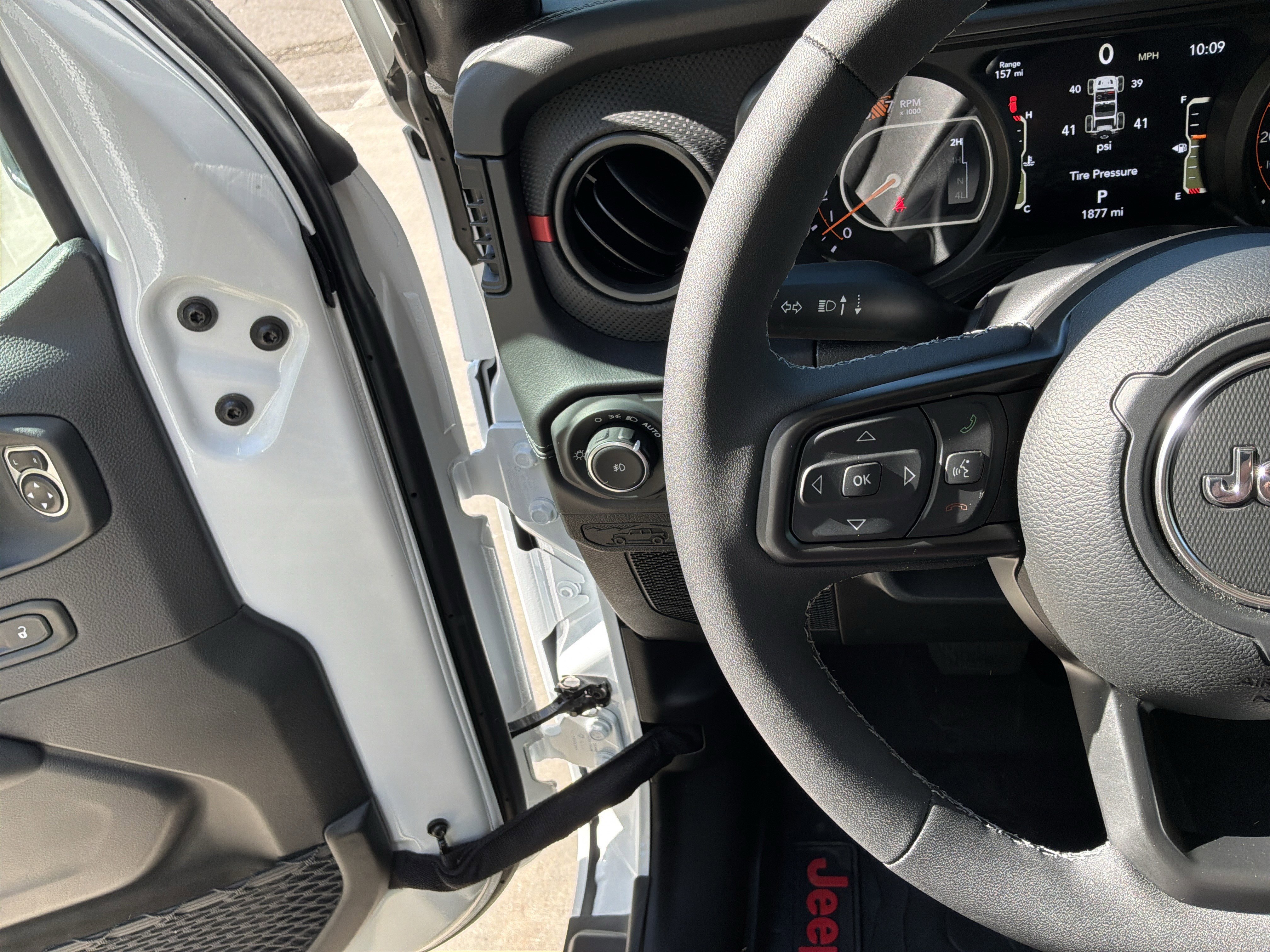 Used 2026 Jeep Wrangler Unlimited Rubicon w/ Safety Group AWD/4WD image 19