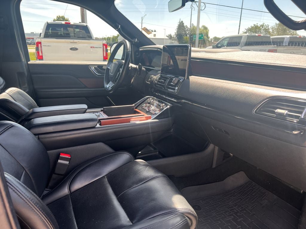 Used 2021 Lincoln Navigator L Reserve AWD/4WD image 20