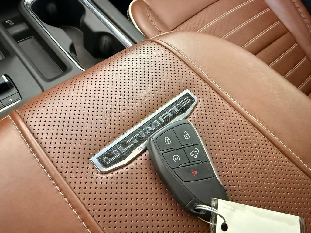 Used 2024 GMC Sierra 3500 Denali Ultimate AWD/4WD image 32