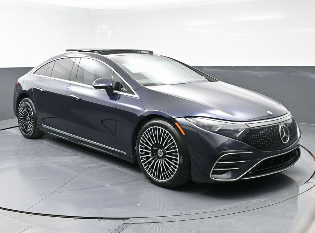 Used 2022 Mercedes-Benz EQS 450+ Sedan image 3