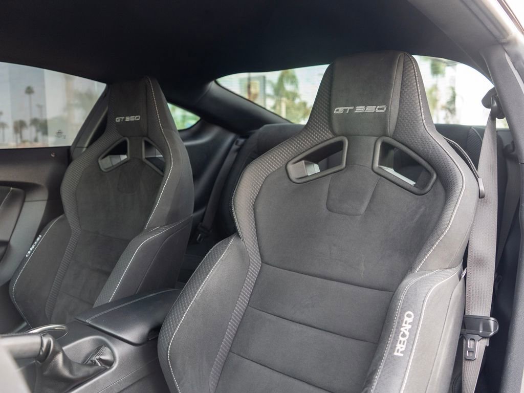Used 2016 Ford Mustang Shelby GT350 image 4