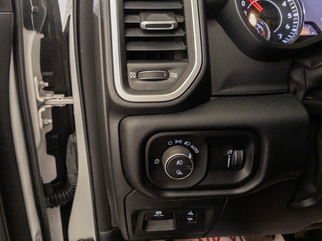 Used 2021 RAM 1500 Big Horn image 27