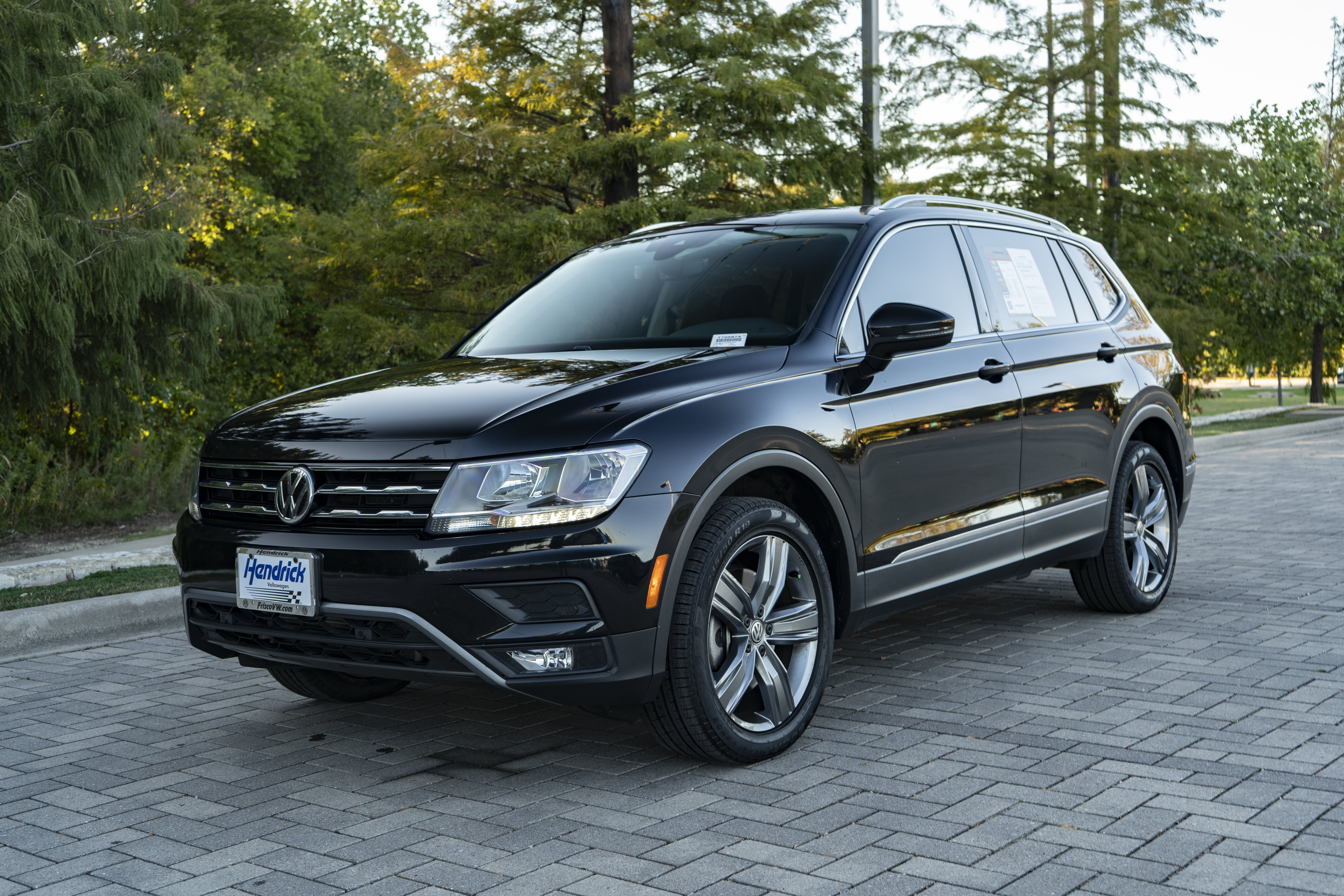 Certified 2020 Volkswagen Tiguan SEL FWD image 4