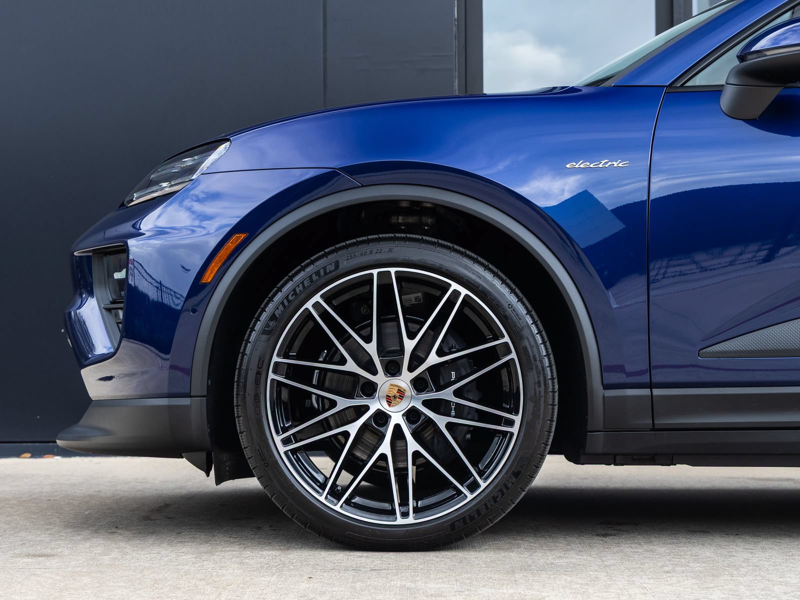 New 2026 Porsche Macan 4 Electric AWD/4WD image 13