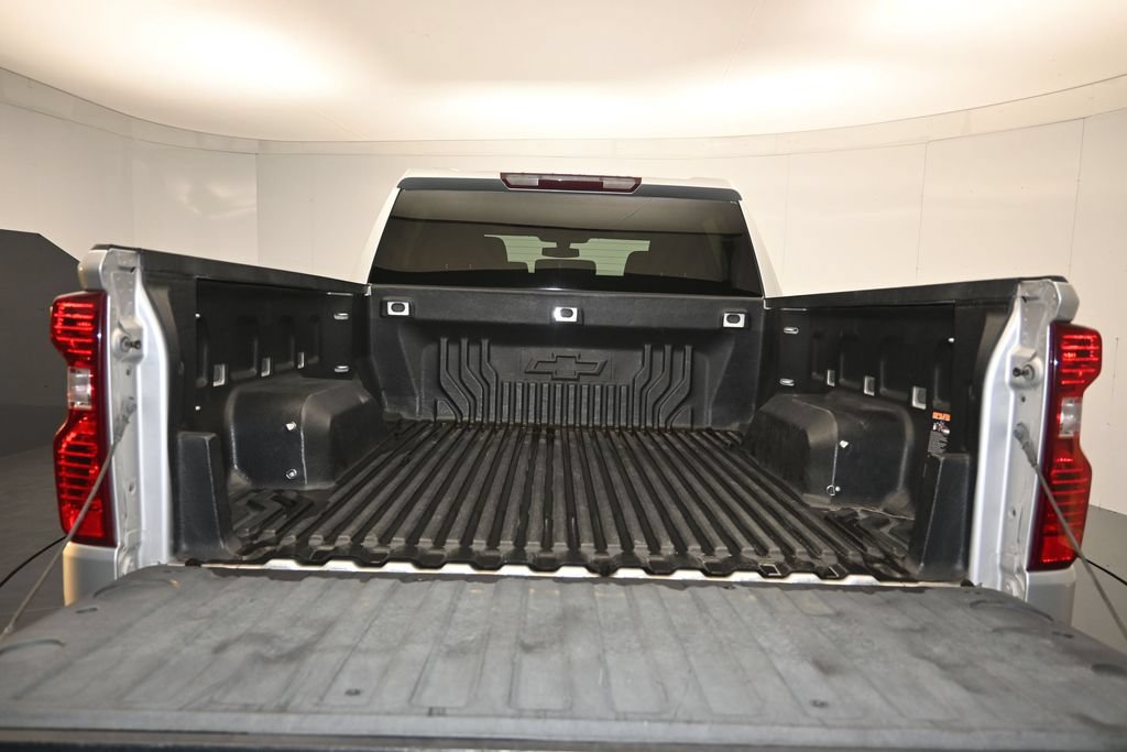 Certified 2021 Chevrolet Silverado 1500 LT AWD/4WD image 24