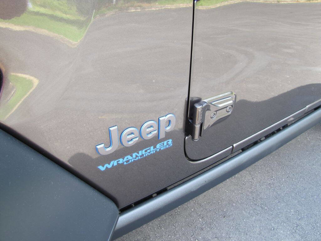 Used 2021 Jeep Wrangler Unlimited Rubicon 4xe w/ Dual Top Group image 27