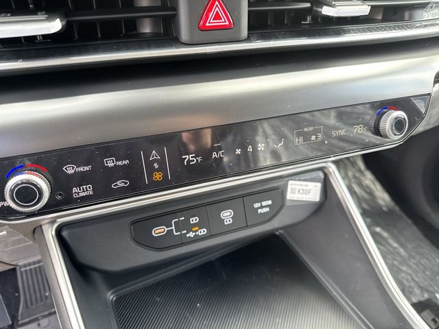 New 2026 Kia Carnival LX FWD image 8