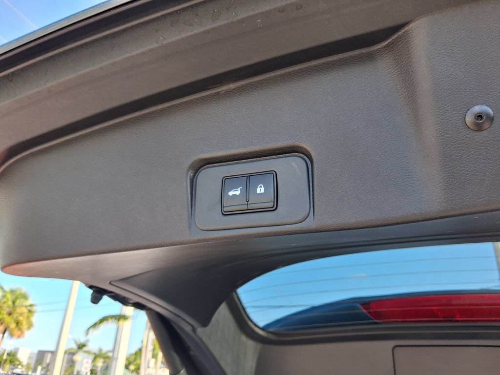 Used 2026 Nissan Rogue SV FWD image 13