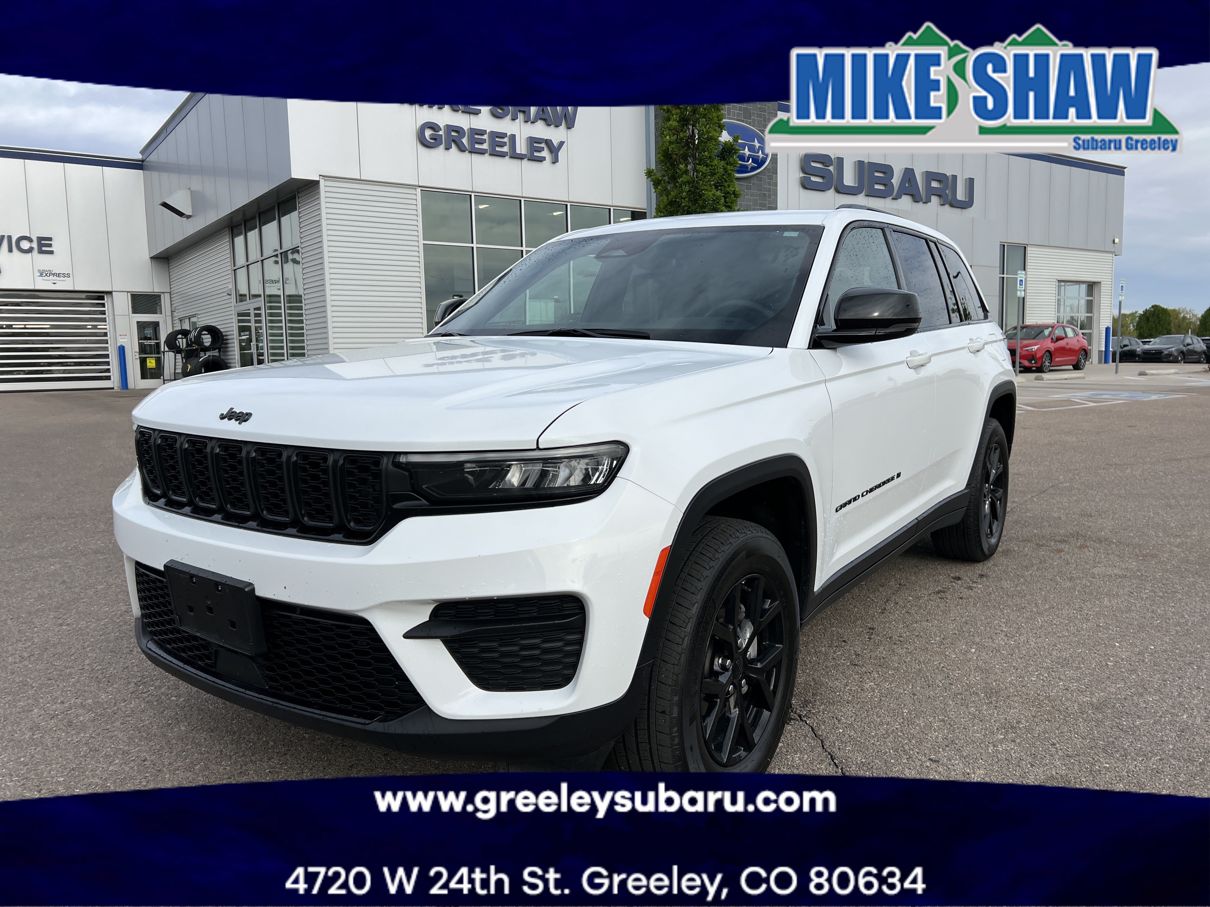 Used 2024 Jeep Grand Cherokee Altitude AWD/4WD image 1