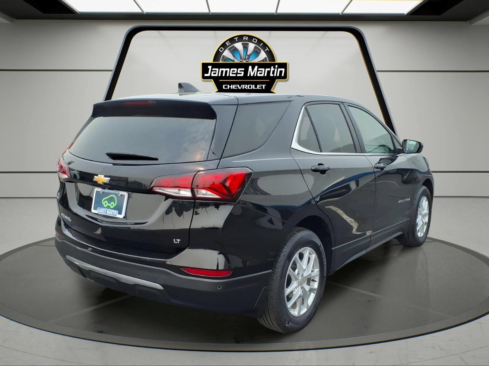 Certified 2024 Chevrolet Equinox LT w/ LPO, Floor Liner Package FWD image 4