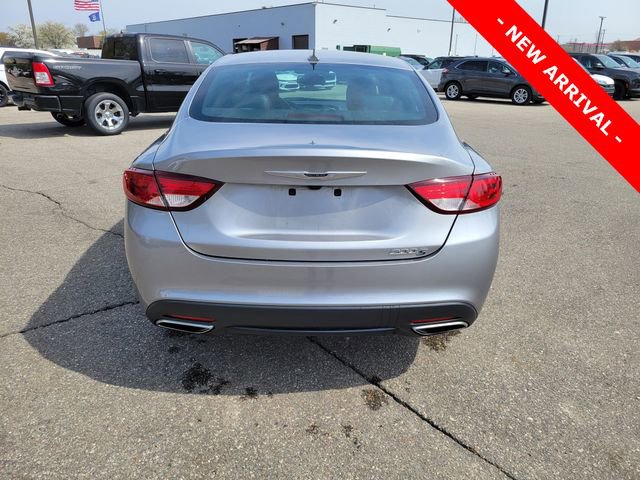 Used 2015 Chrysler 200 S w/ Navigation & Sound Group I FWD image 4