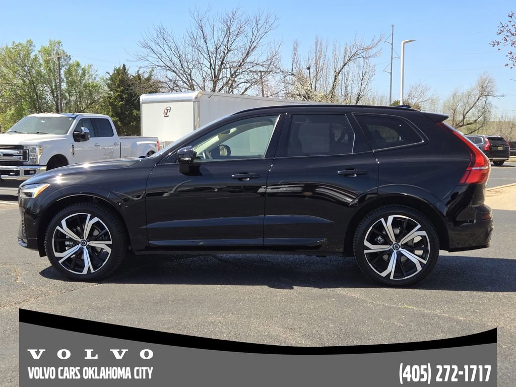 Certified 2024 Volvo XC60 B5 Ultimate w/ Protection Package Premier image 3