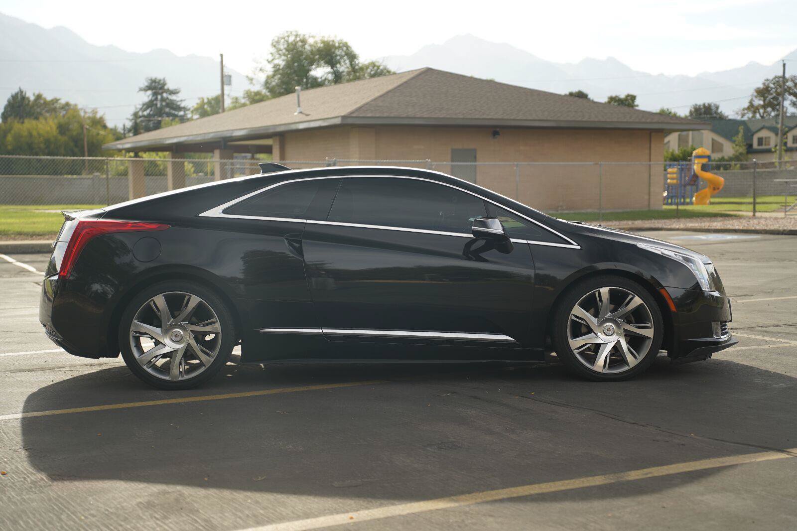 Used 2014 Cadillac ELR w/ Luxury Package FWD image 6
