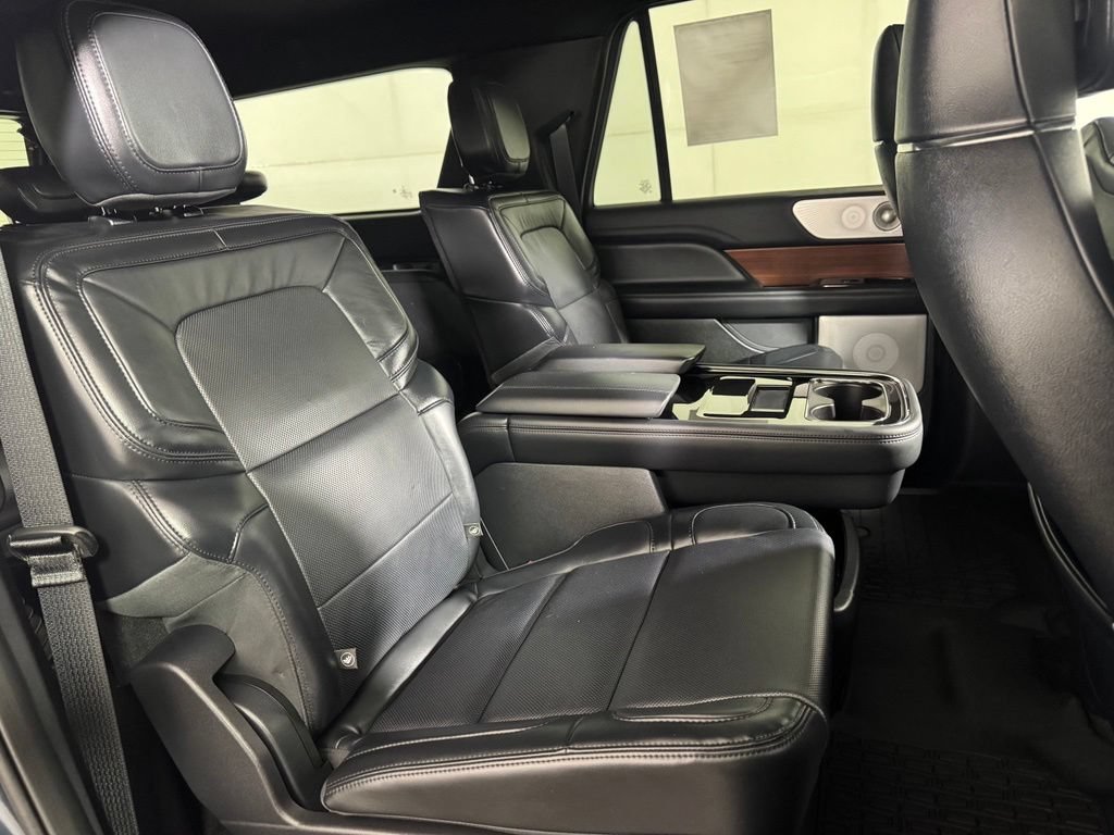 Used 2024 Lincoln Navigator L Reserve w/ Equipment Group 201A AWD/4WD image 10