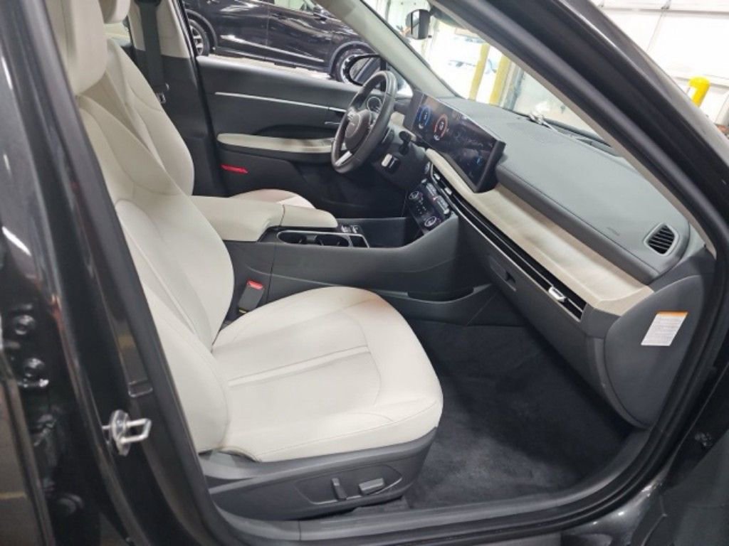 Used 2025 Hyundai Sonata SEL image 9