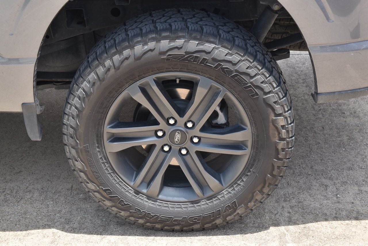 Used 2021 Ford F150 Lariat w/ FX4 Off-Road Package AWD/4WD image 11