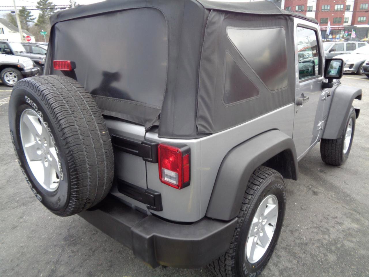 Used 2015 Jeep Wrangler Sport w/ Quick Order Package 24S AWD/4WD image 16