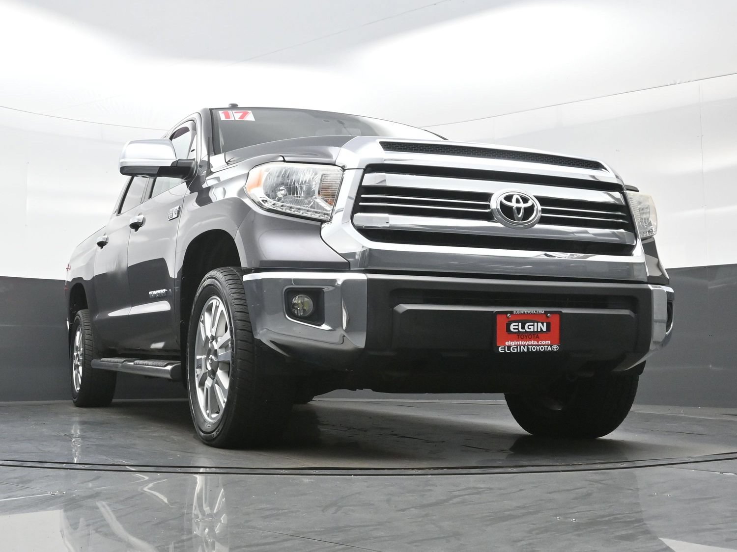 Used 2017 Toyota Tundra SR5 w/ SR5 Upgrade Package AWD/4WD image 27