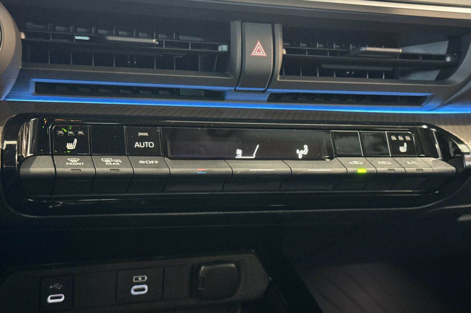New 2026 Toyota Prius XLE FWD image 18