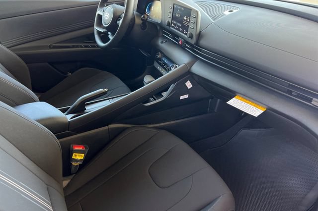 New 2026 Hyundai Elantra Sport FWD image 14