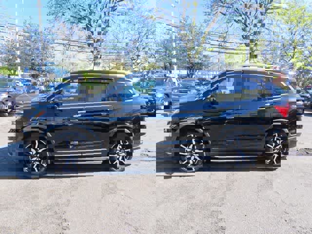 Used 2019 Honda Pilot Touring image 3