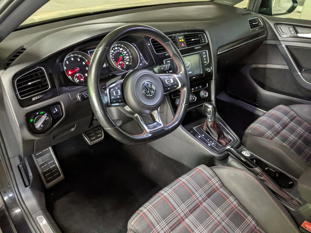 Used 2016 Volkswagen GTI Autobahn image 8